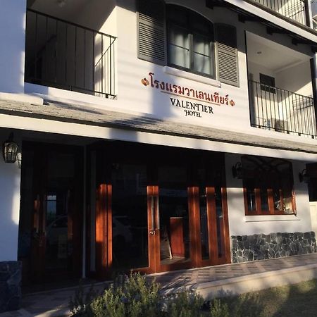 Valentier Cafe And Hotel Chiang Mai Dış mekan fotoğraf