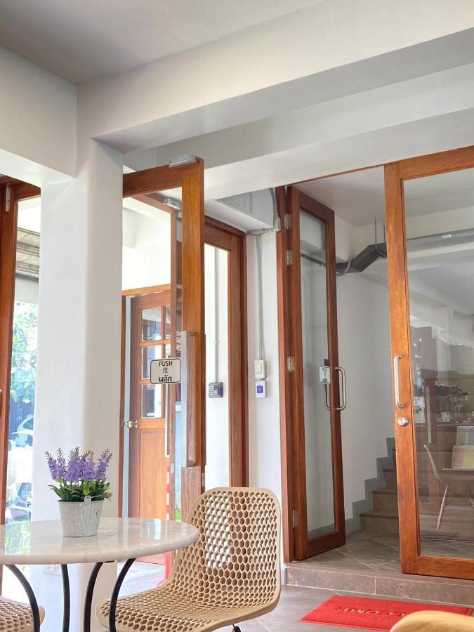 Valentier Cafe And Hotel Chiang Mai Dış mekan fotoğraf
