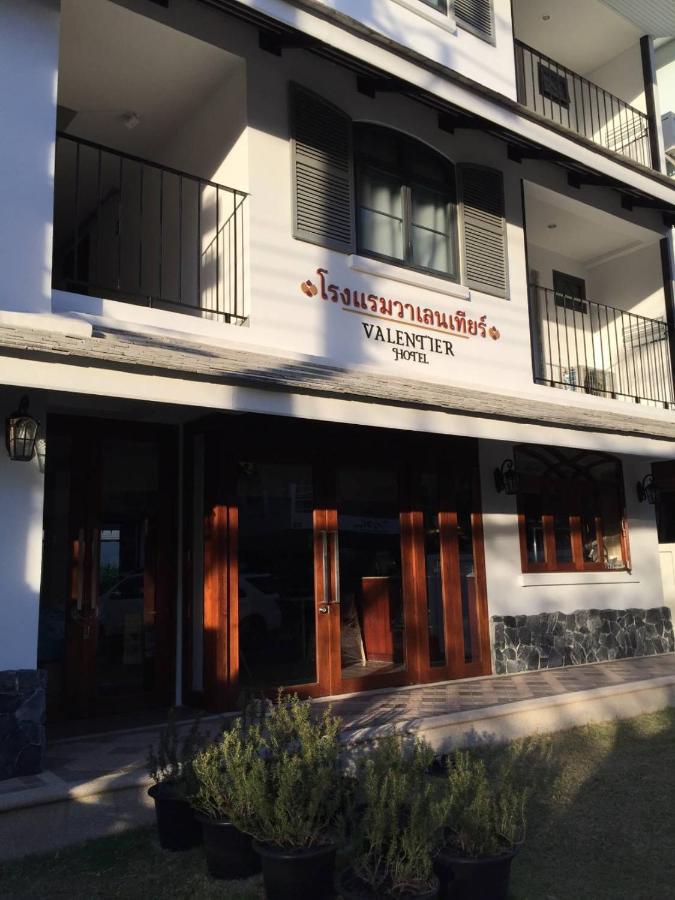 Valentier Cafe And Hotel Chiang Mai Dış mekan fotoğraf