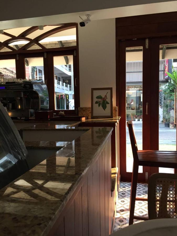 Valentier Cafe And Hotel Chiang Mai Dış mekan fotoğraf