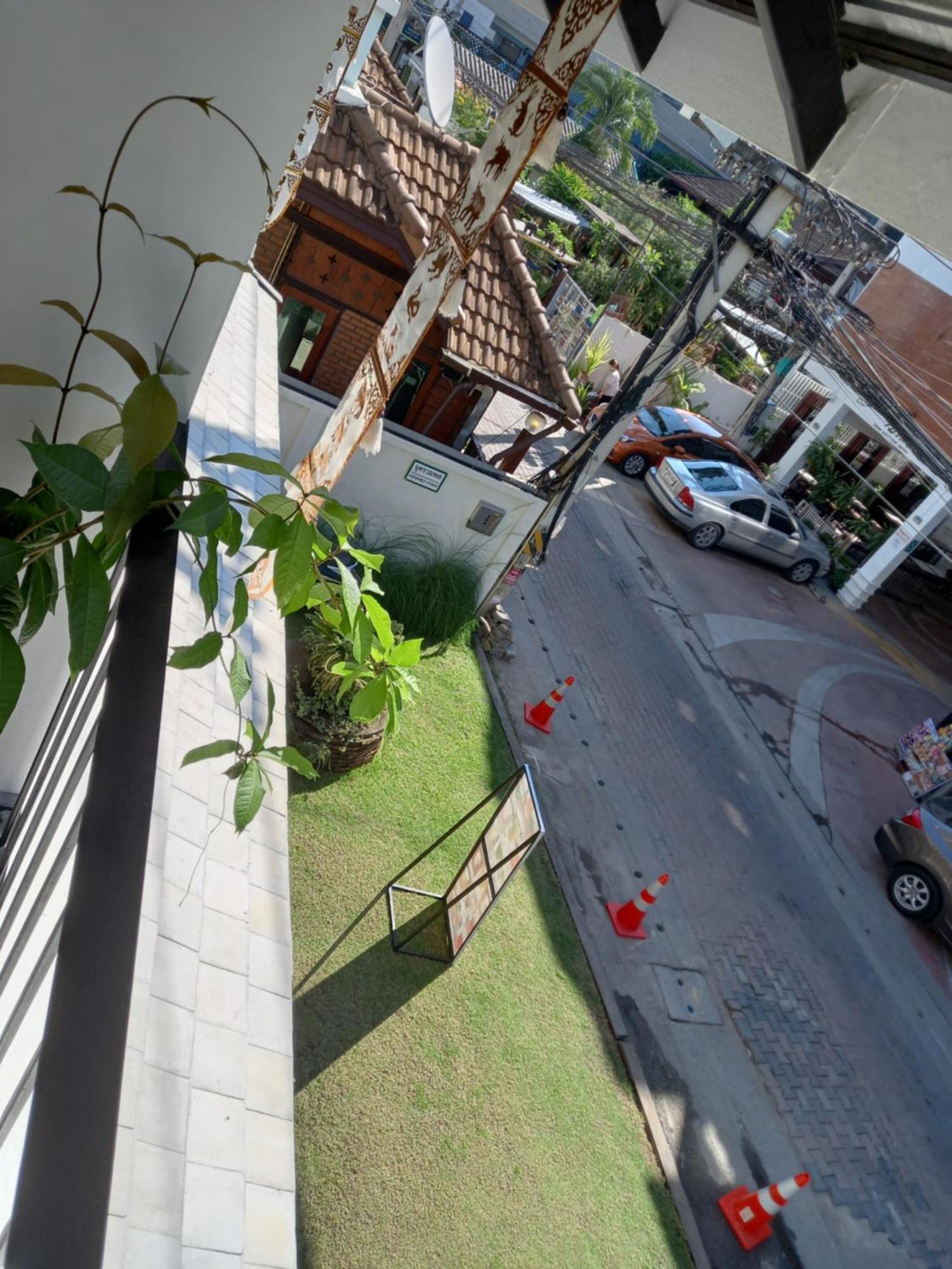Valentier Cafe And Hotel Chiang Mai Oda fotoğraf